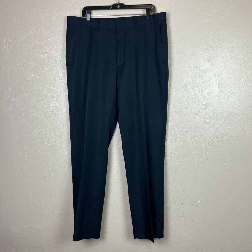 5/$30‎ Haggar clothing men tailored fit men navy blue pants size 38X32